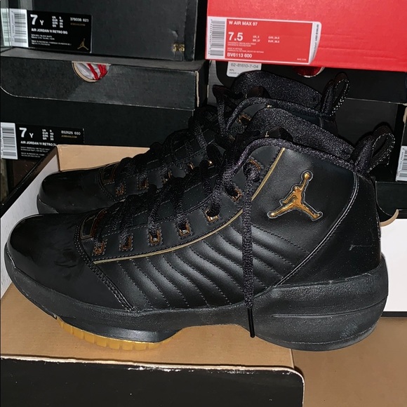 AIR JORDAN XIX SE - Picture 2 of 8